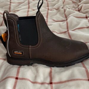 NWT Ariat Men's Dark Brown Chelsea Boots
